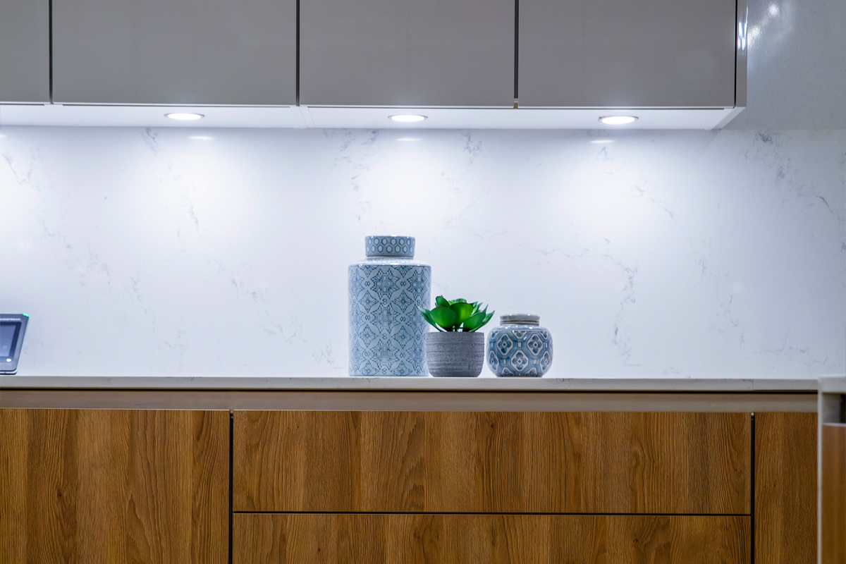 This premium SieMatic Kitchen at Emirates Hills Dubai features an exquisite Carrara Vein countertop.