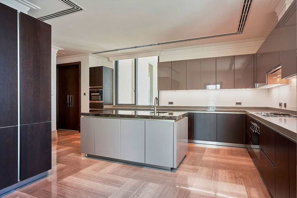 Minimalist Kitchen design for a classical Penthouse by SieMatic Dubai at 118 Downtown Dubai.