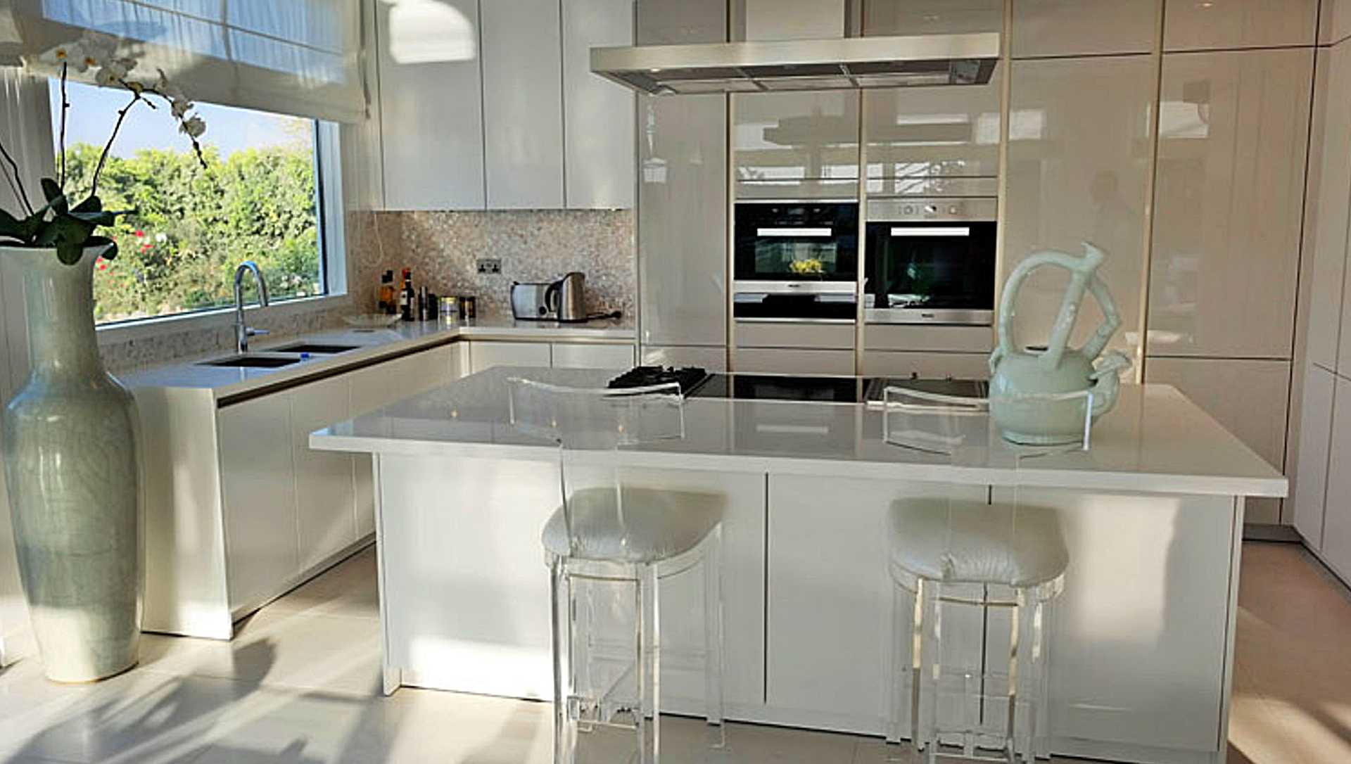 Triangle Kitchen Design by SieMatic